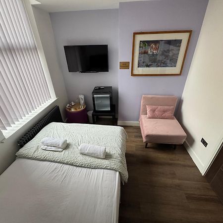 Southgate Luxury Apartments Elland Екстериор снимка