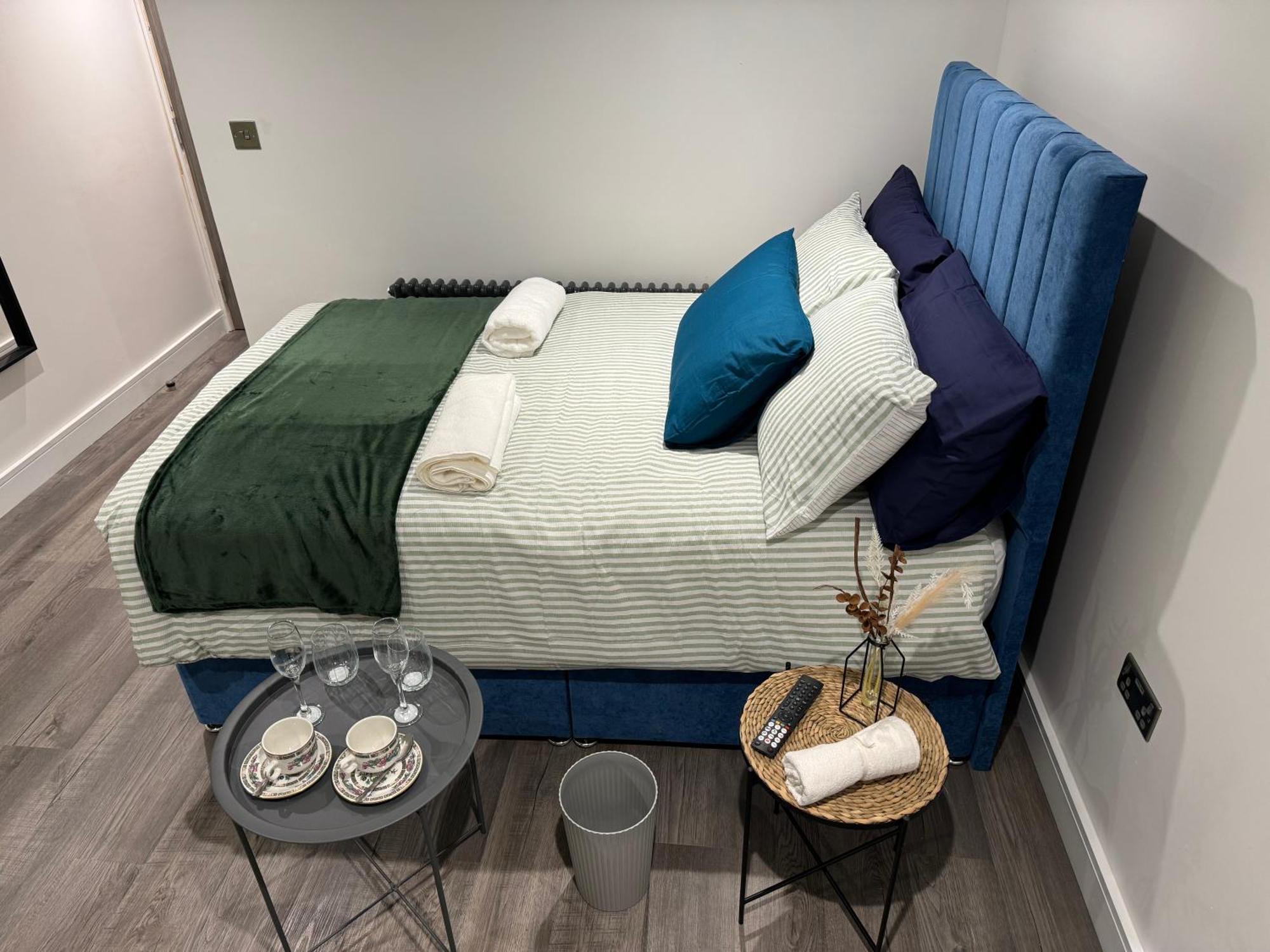 Southgate Luxury Apartments Elland Екстериор снимка