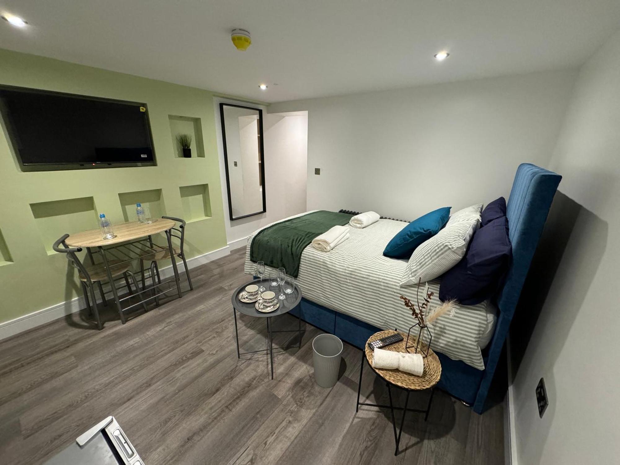 Southgate Luxury Apartments Elland Екстериор снимка