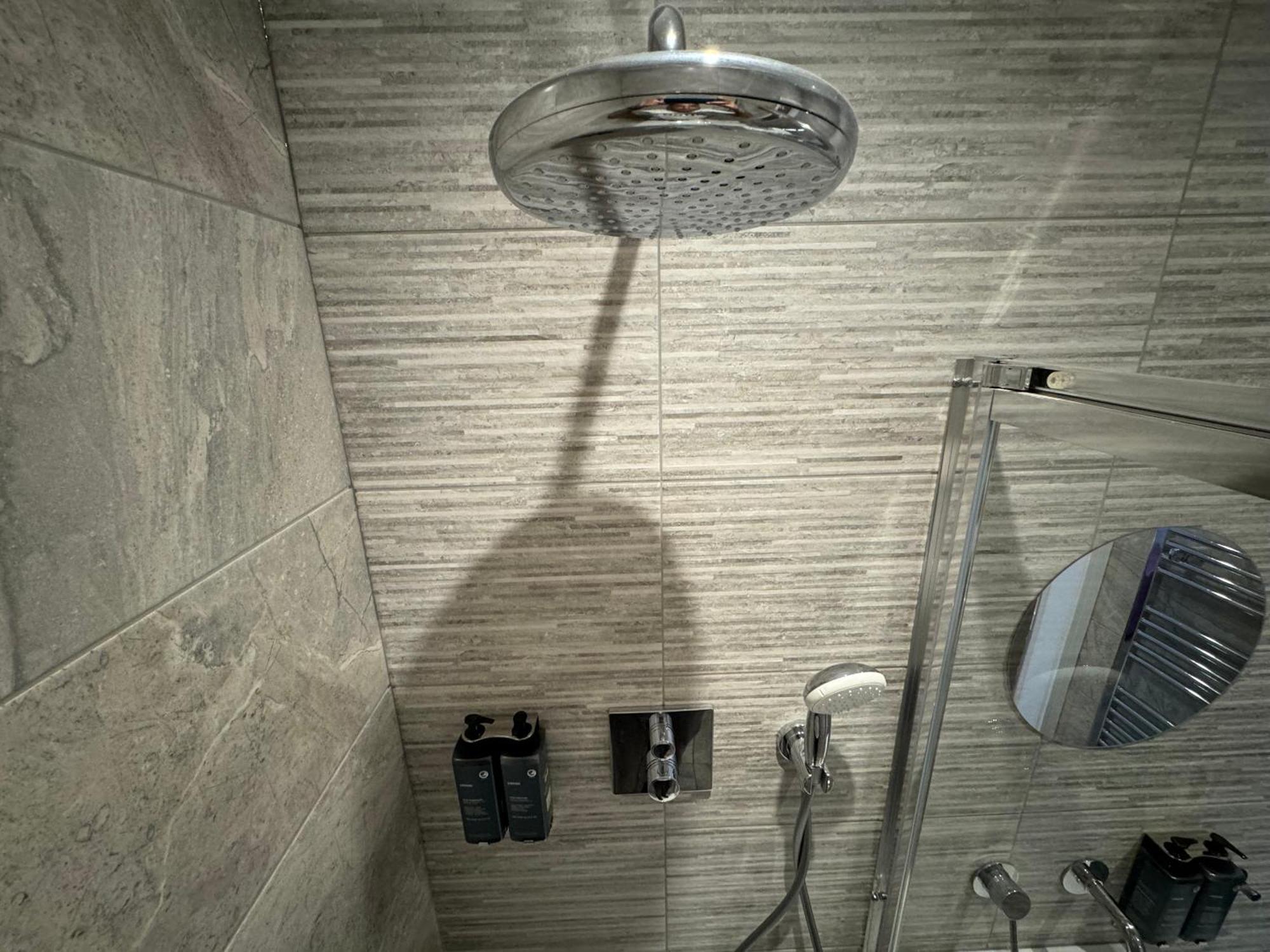 Southgate Luxury Apartments Elland Екстериор снимка