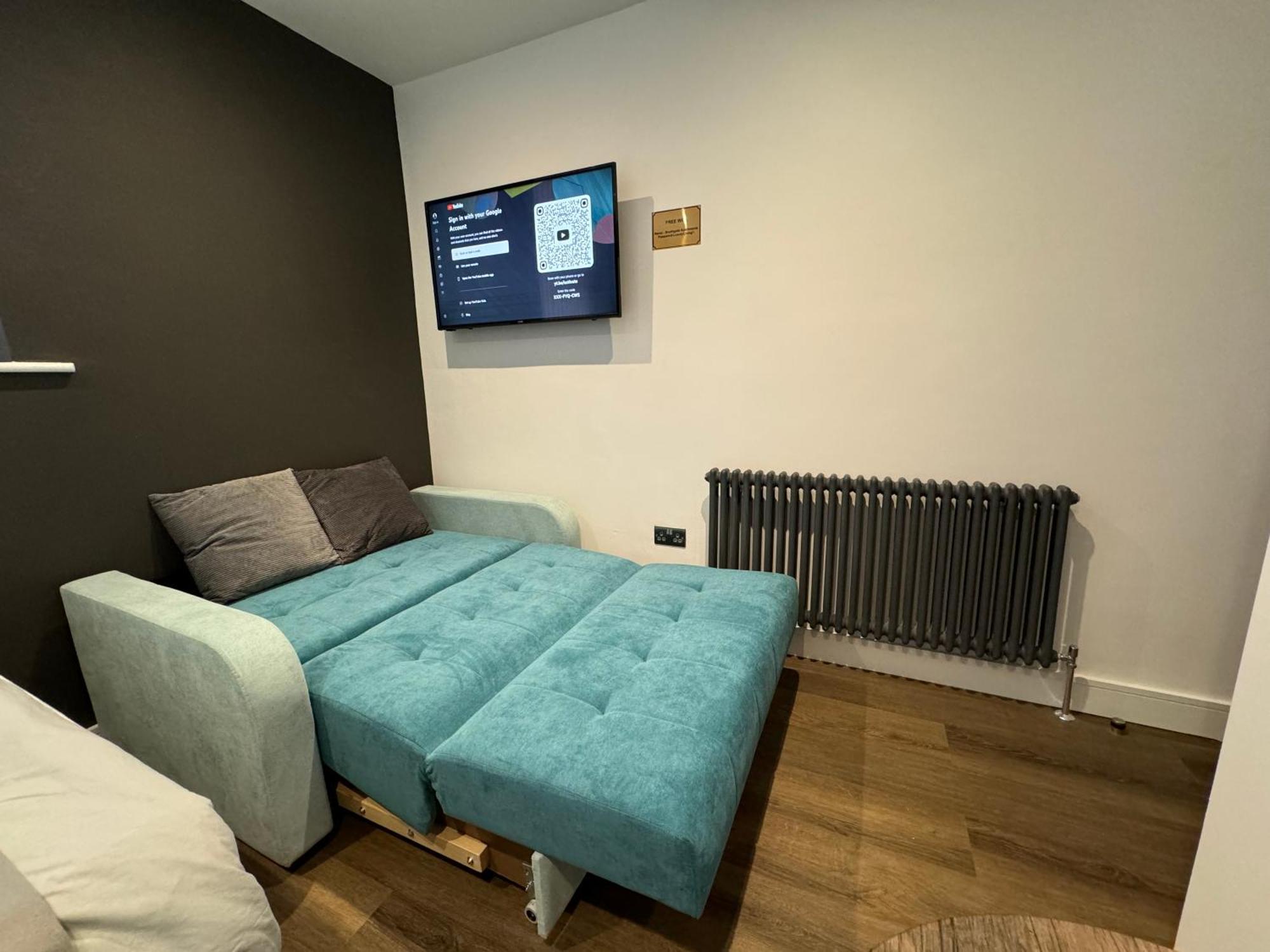 Southgate Luxury Apartments Elland Екстериор снимка