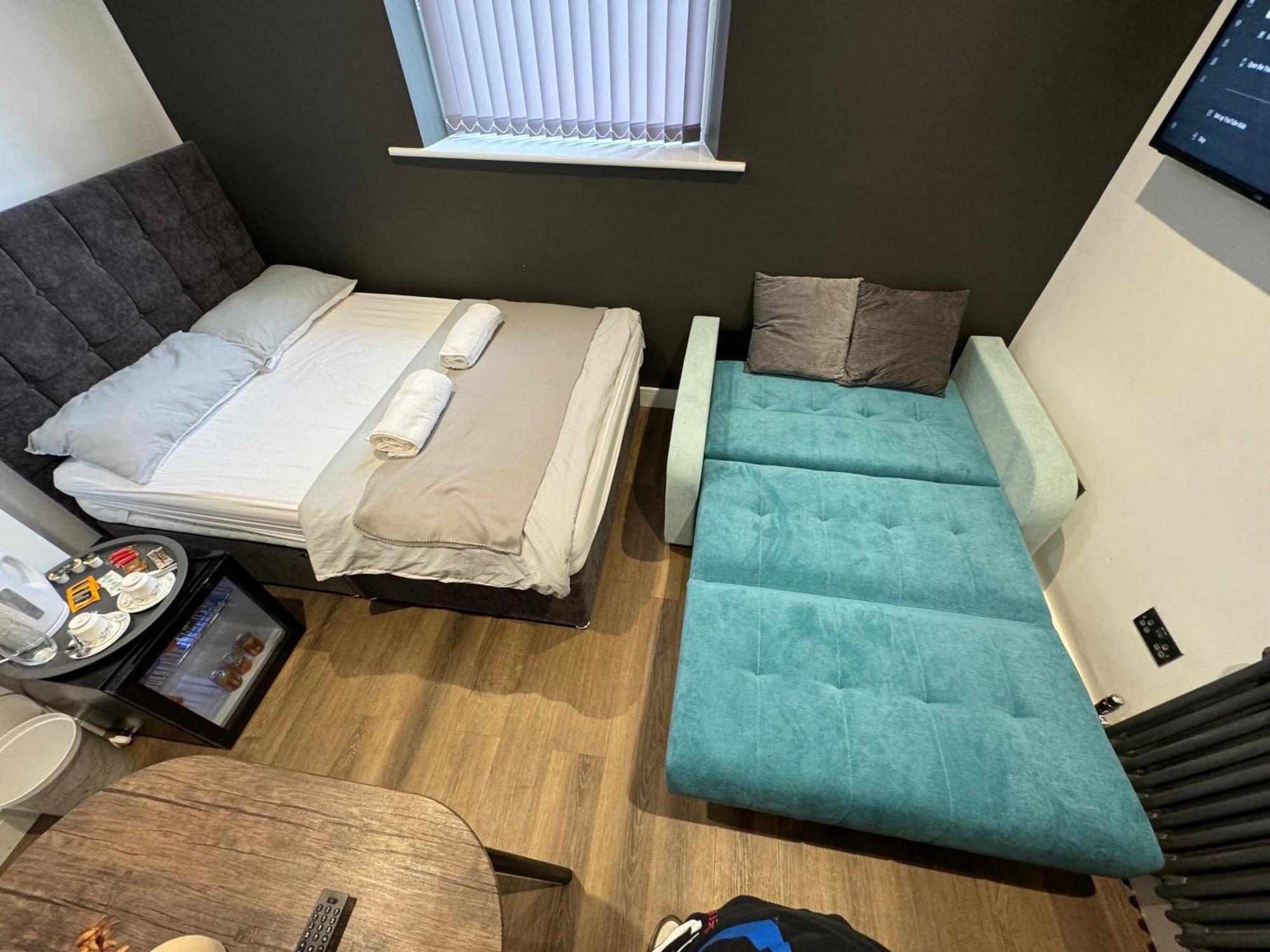 Southgate Luxury Apartments Elland Екстериор снимка