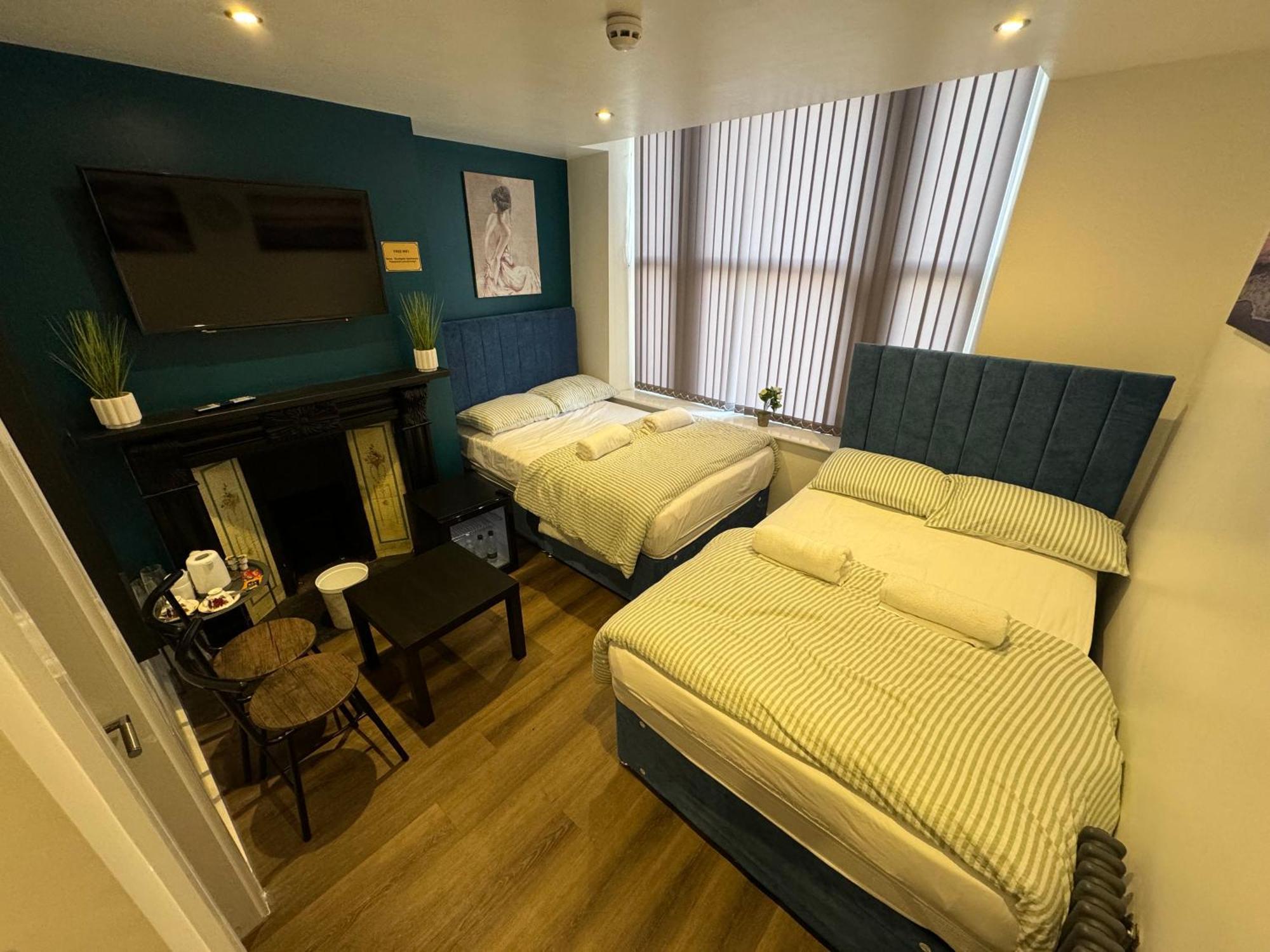 Southgate Luxury Apartments Elland Екстериор снимка